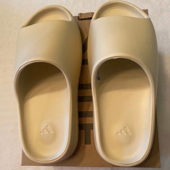 Adidas Yeezy Bone Slides